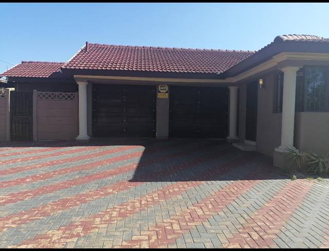 4 bed property to rent in KIBLER PARK
